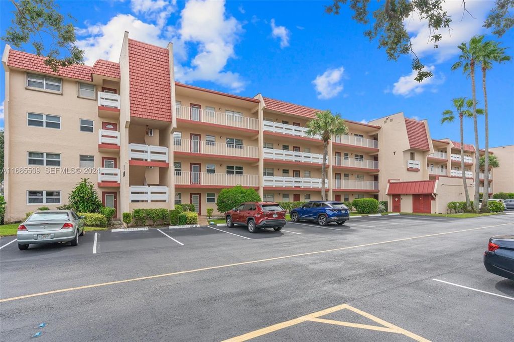 1015 Country Club Drive 307, Margate, FL 33063