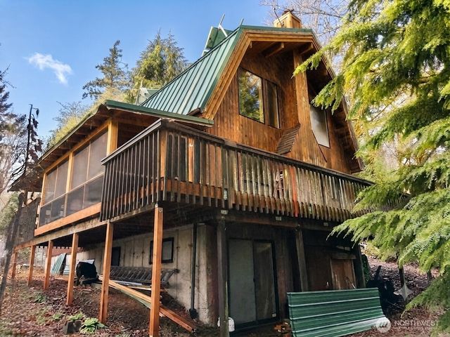 2070 W Cushman Ridge Drive, Hoodsport, WA 98548