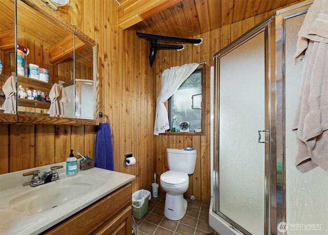 2070 W Cushman Ridge Drive, Hoodsport, WA 98548