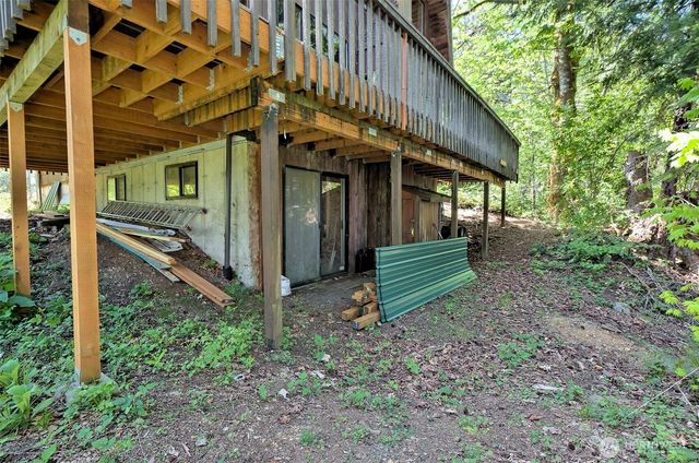 2070 W Cushman Ridge Drive, Hoodsport, WA 98548