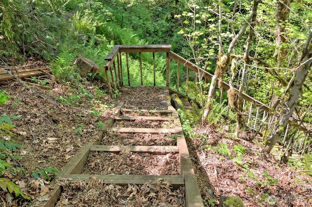 2070 W Cushman Ridge Drive, Hoodsport, WA 98548