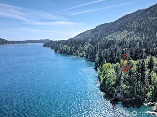 2070 W Cushman Ridge Drive, Hoodsport, WA 98548