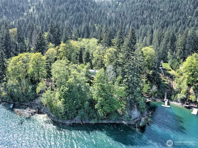 2070 W Cushman Ridge Drive, Hoodsport, WA 98548