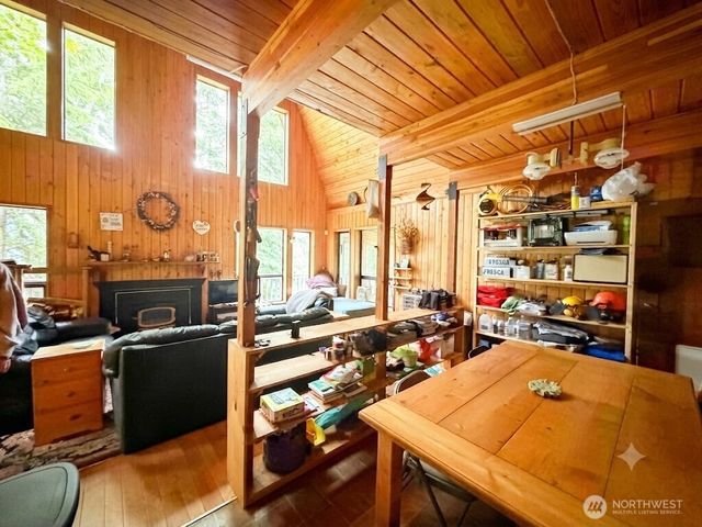 2070 W Cushman Ridge Drive, Hoodsport, WA 98548