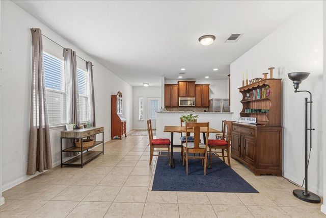 1672 Treeta TRL, Kyle, TX 78640