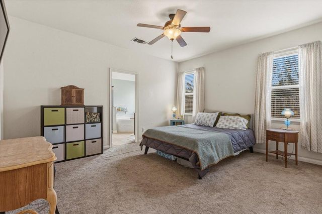 1672 Treeta TRL, Kyle, TX 78640