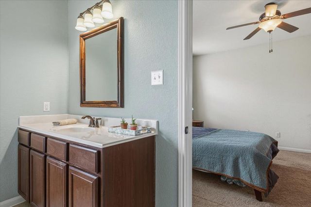 1672 Treeta TRL, Kyle, TX 78640