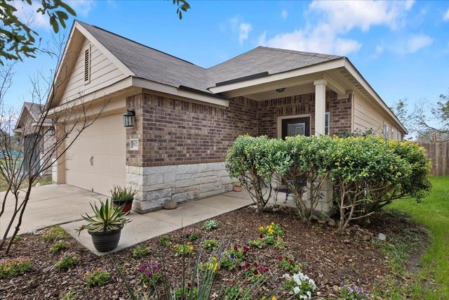 1672 Treeta TRL, Kyle, TX 78640