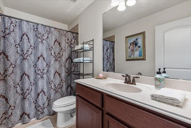 1672 Treeta TRL, Kyle, TX 78640