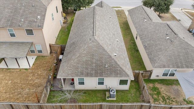 1672 Treeta TRL, Kyle, TX 78640