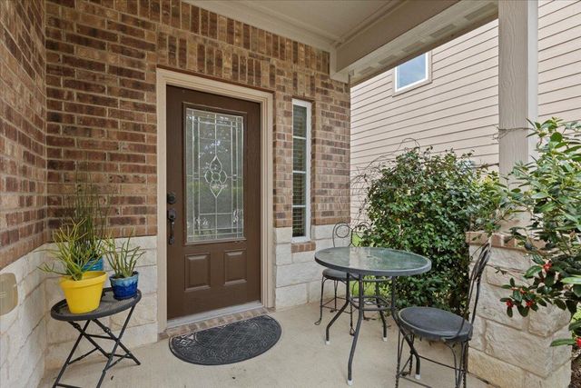 1672 Treeta TRL, Kyle, TX 78640