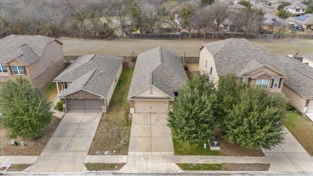 1672 Treeta TRL, Kyle, TX 78640