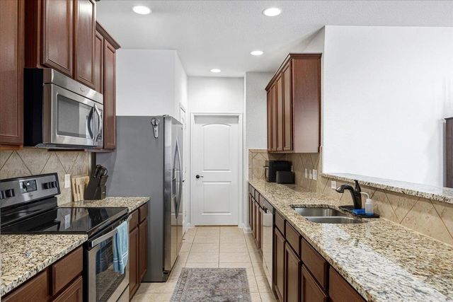 1672 Treeta TRL, Kyle, TX 78640