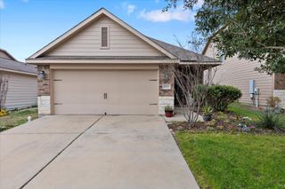 1672 Treeta TRL, Kyle, TX 78640