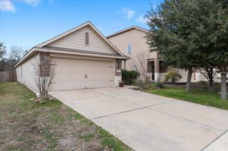 1672 Treeta TRL, Kyle, TX 78640