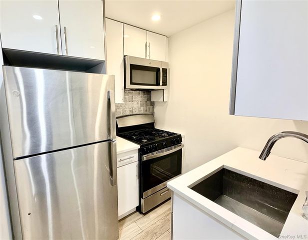 132-40 Sanford Avenue LK, Flushing, NY 11355