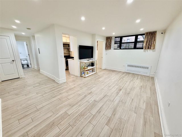 132-40 Sanford Avenue LK, Flushing, NY 11355