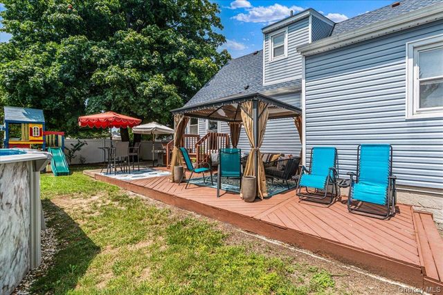 2 Gateway, Farmingdale, NY 11735
