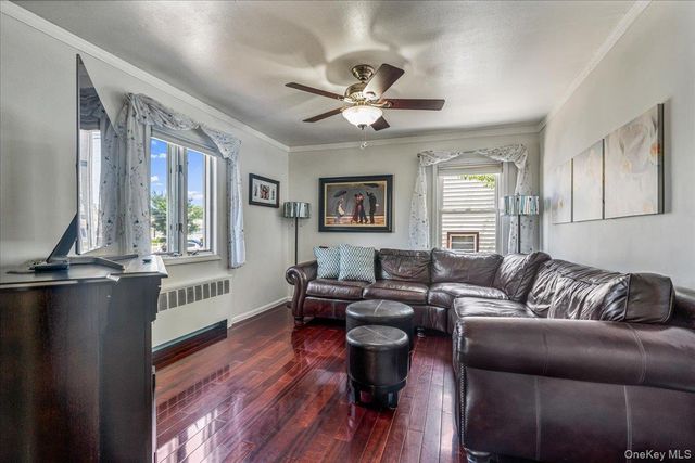 2 Gateway, Farmingdale, NY 11735