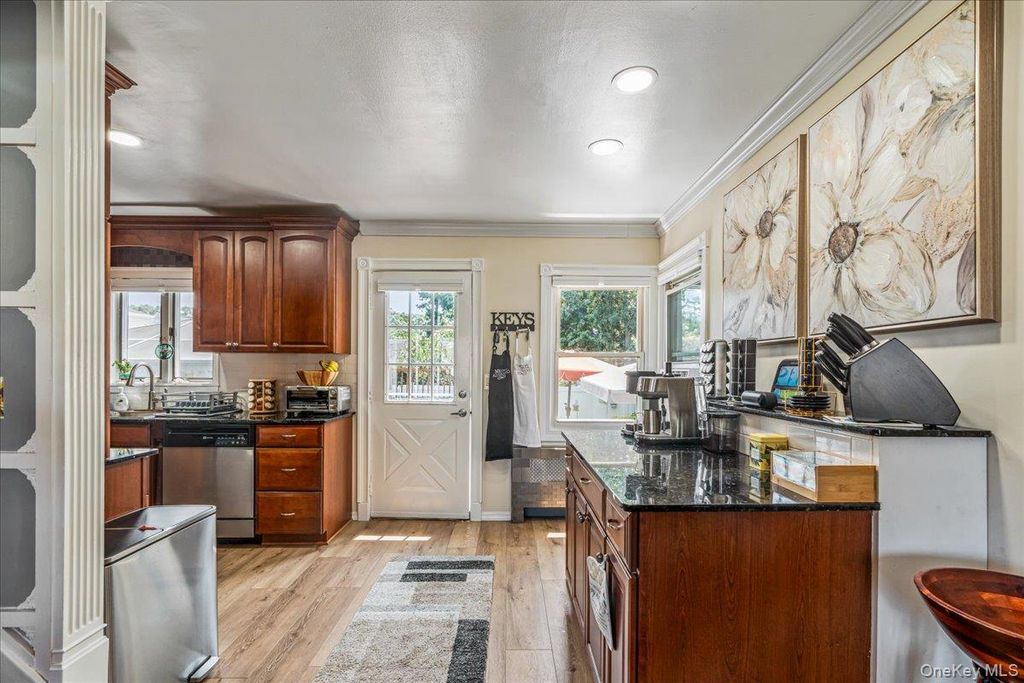 2 Gateway, Farmingdale, NY 11735 — photo 5