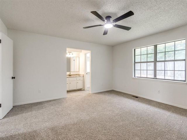 10104 Primrose Lane, Oklahoma City, OK 73159