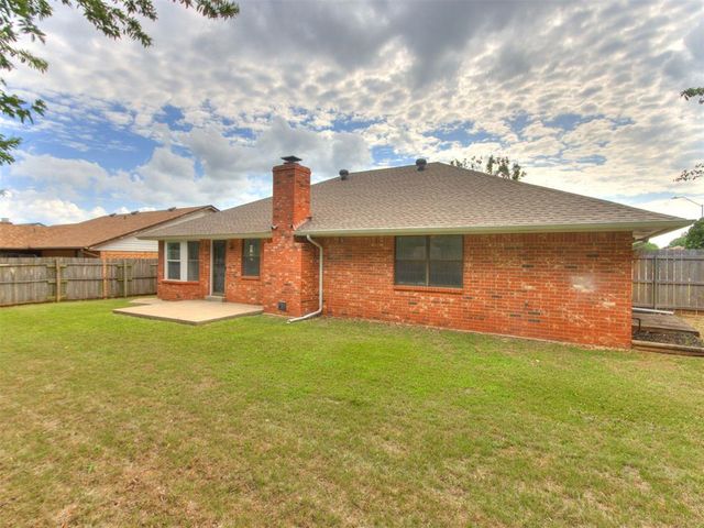 10104 Primrose Lane, Oklahoma City, OK 73159