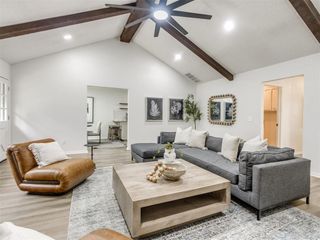 10104 Primrose Lane, Oklahoma City, OK 73159