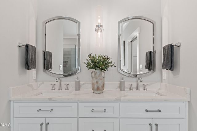 113 Sire Court, Holly Springs, NC 27540