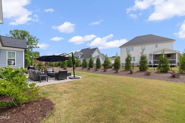 113 Sire Court, Holly Springs, NC 27540