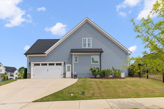 113 Sire Court, Holly Springs, NC 27540