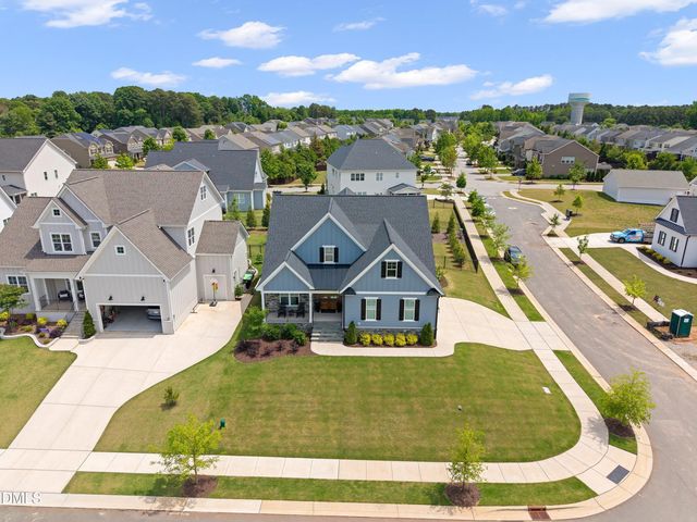 113 Sire Court, Holly Springs, NC 27540