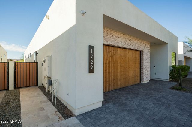 1729 E WINCHCOMB Drive, Phoenix, AZ 85022