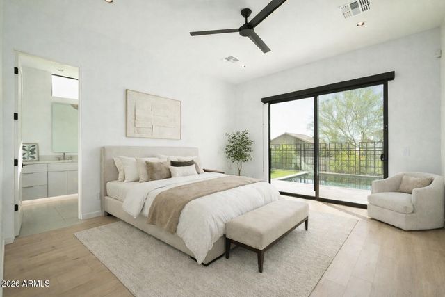 1729 E WINCHCOMB Drive, Phoenix, AZ 85022