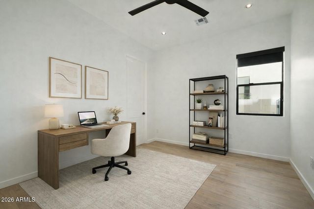 1729 E WINCHCOMB Drive, Phoenix, AZ 85022