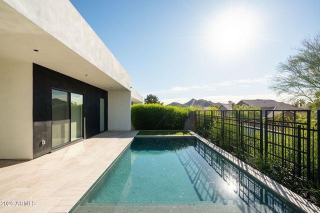 1729 E WINCHCOMB Drive, Phoenix, AZ 85022