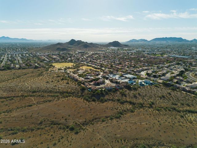 1729 E WINCHCOMB Drive, Phoenix, AZ 85022