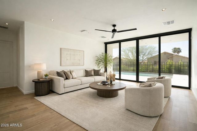 1729 E WINCHCOMB Drive, Phoenix, AZ 85022