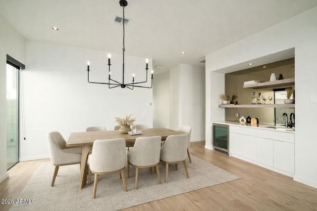 1729 E WINCHCOMB Drive, Phoenix, AZ 85022