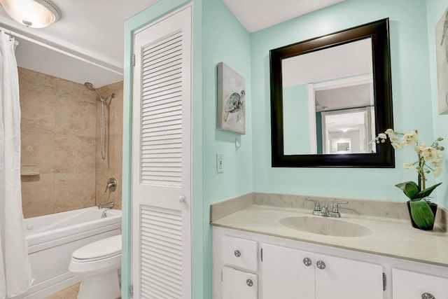 904 9th Terrace, Palm Beach Gardens, FL 33418