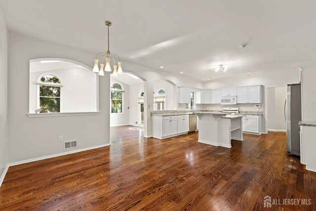 31 Sheffield Drive, Freehold, NJ 07728