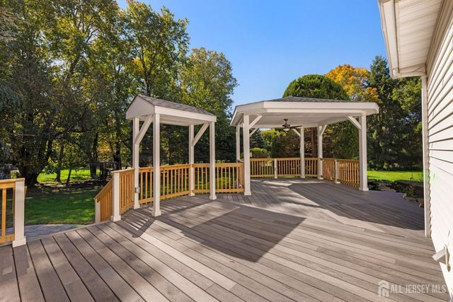 31 Sheffield Drive, Freehold, NJ 07728