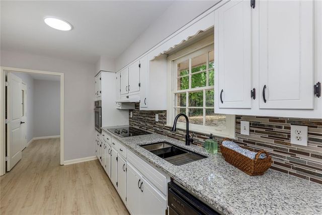 383 Ben Avenue SW, Lilburn, GA 30047