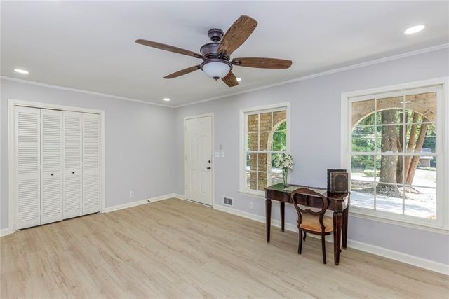 383 Ben Avenue SW, Lilburn, GA 30047