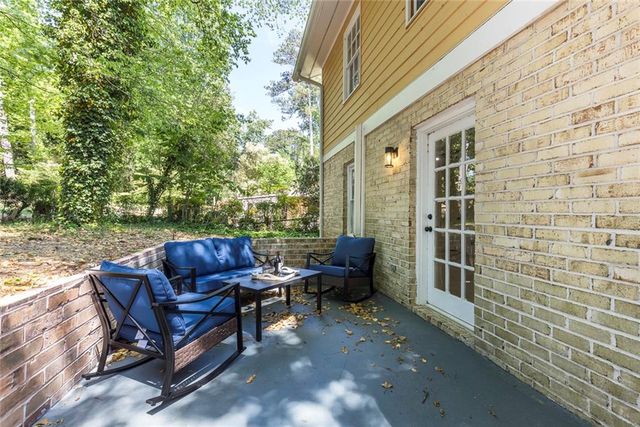 383 Ben Avenue SW, Lilburn, GA 30047