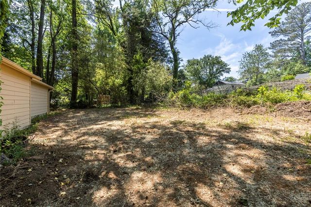 383 Ben Avenue SW, Lilburn, GA 30047