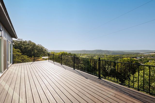 18716 W Lakeview DR, Jonestown, TX 78645