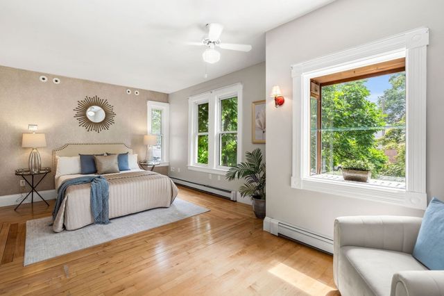 77 Tyler Park, Lowell, MA 01851