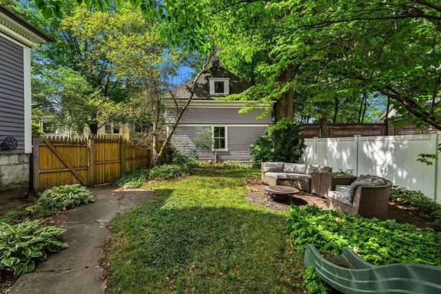 77 Tyler Park, Lowell, MA 01851