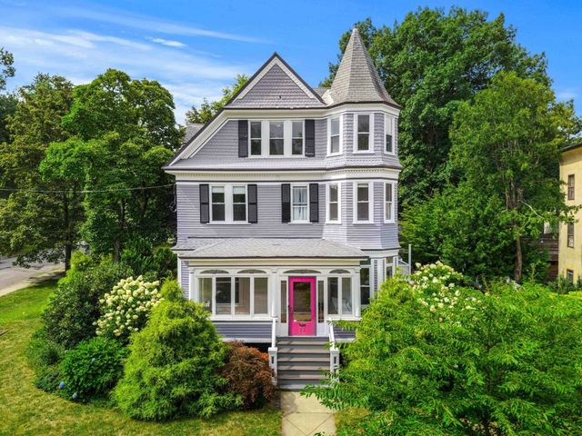 77 Tyler Park, Lowell, MA 01851