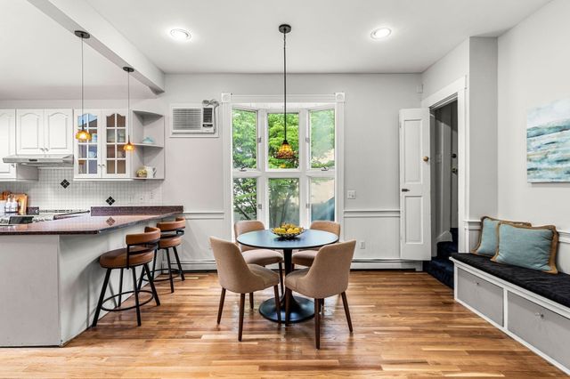 77 Tyler Park, Lowell, MA 01851